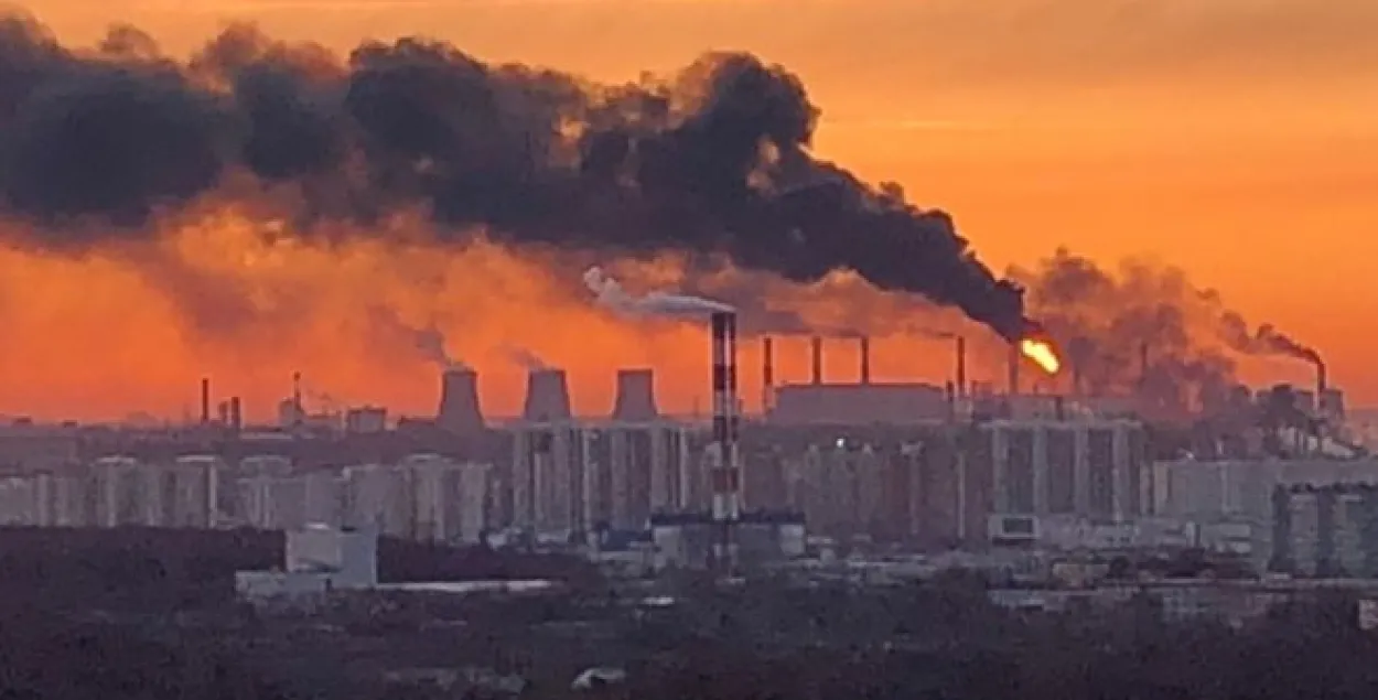 У Маскве гарэў буйны нафтаперапрацоўчы завод