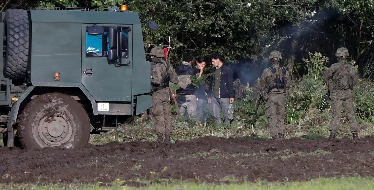 Нелегальныя мігранты на польска-беларускай мяжы / Reuters
