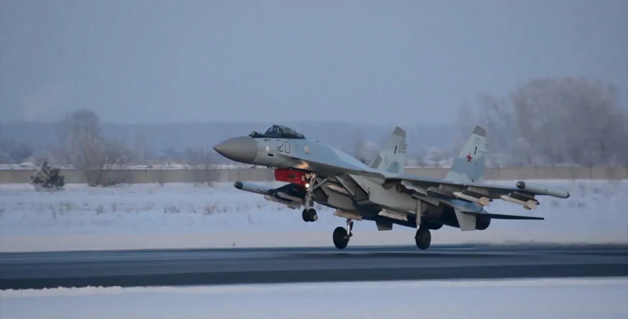 Знішчальнік Су-35с / m.tvzvezda.ru