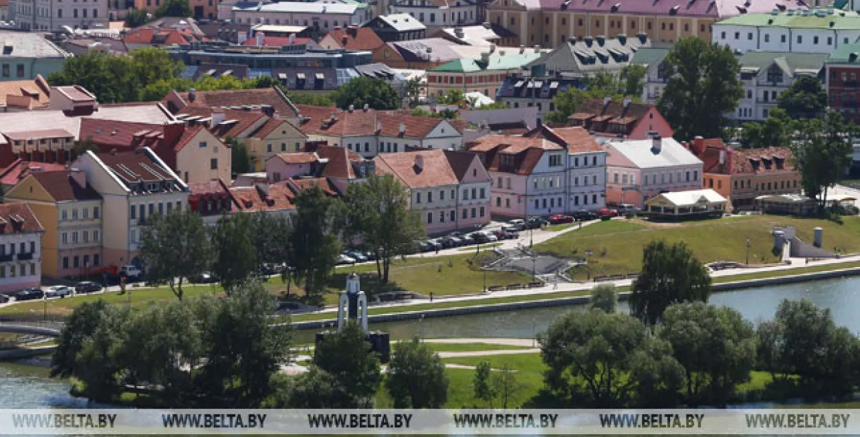 У панядзелак будзе да +27, на захадзе краіны дажджы і навальніцы