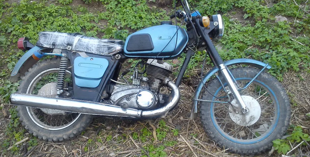 Міліцыя шукае гаспадароў матацыкла, на якім зламыснікі прыехалі рабаваць банк