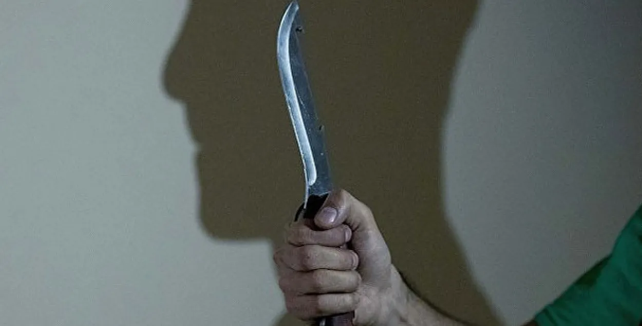 У Пінску электраманцёр ударыў нажом у грудзі навучэнца каледжа