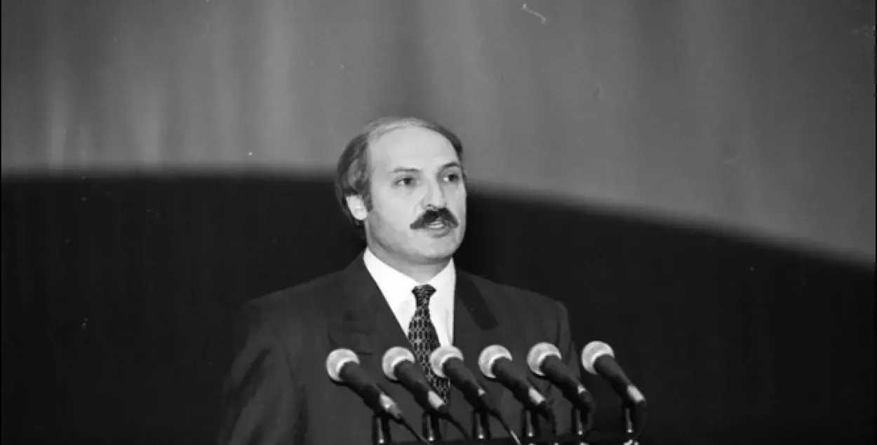 Александр Лукашенко в 1990-е.