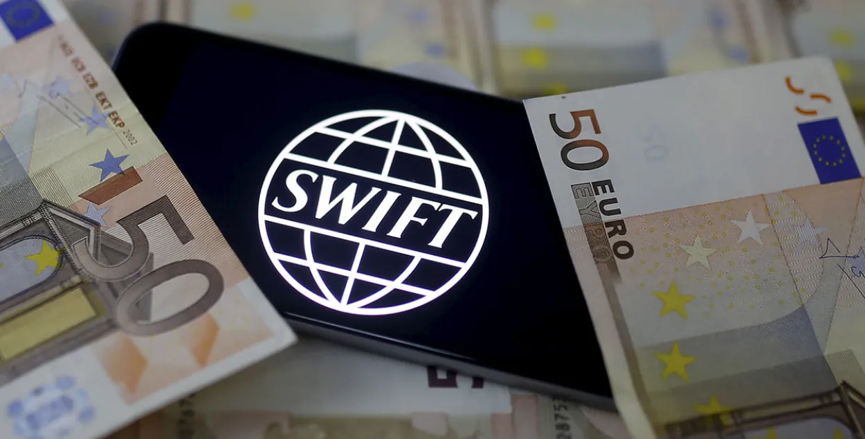 SWIFT з'яўляецца міжнароднай сістэмай для правядзення трансгранічных плацяжоў і пераводаў / Reuters