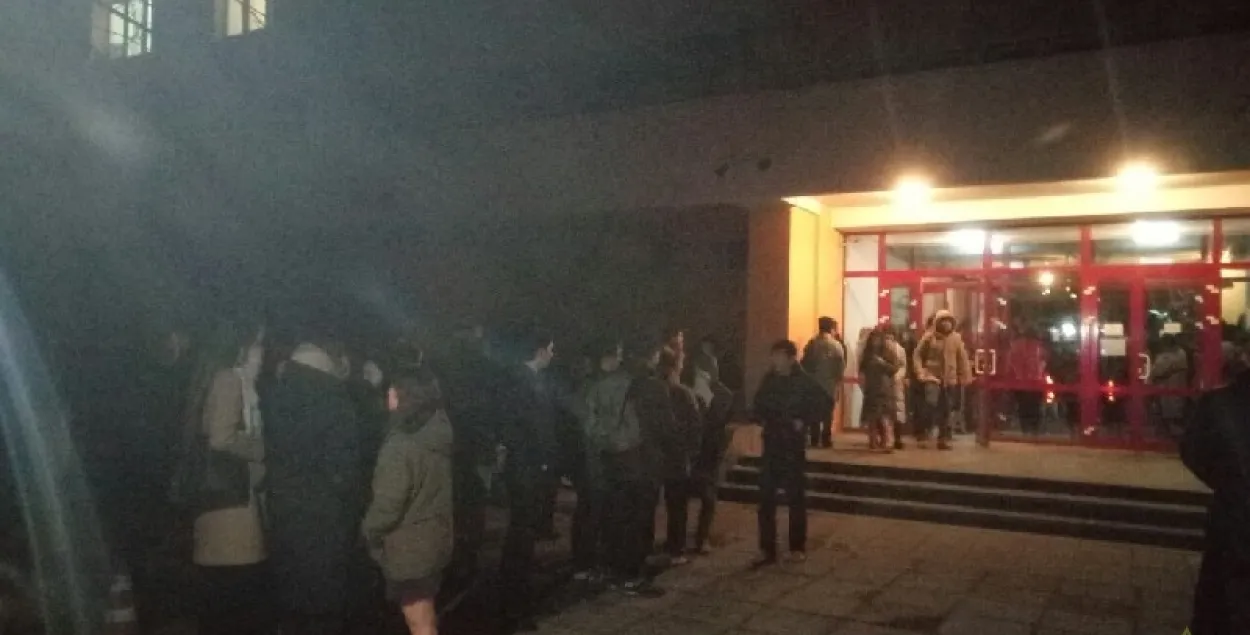 Апоўначы з інтэрната ў Мінску эвакуявалі больш за тысячу чалавек