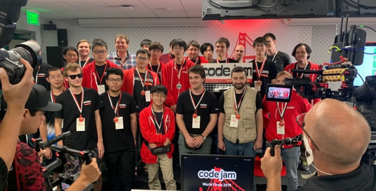 Беларус Генадзь Караткевіч шосты раз запар стаў найлепшым праграмістам планеты