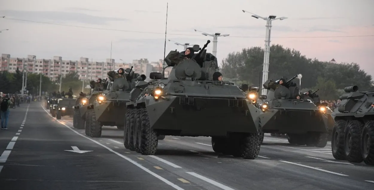 Военная техника в Минске / Еврорадио