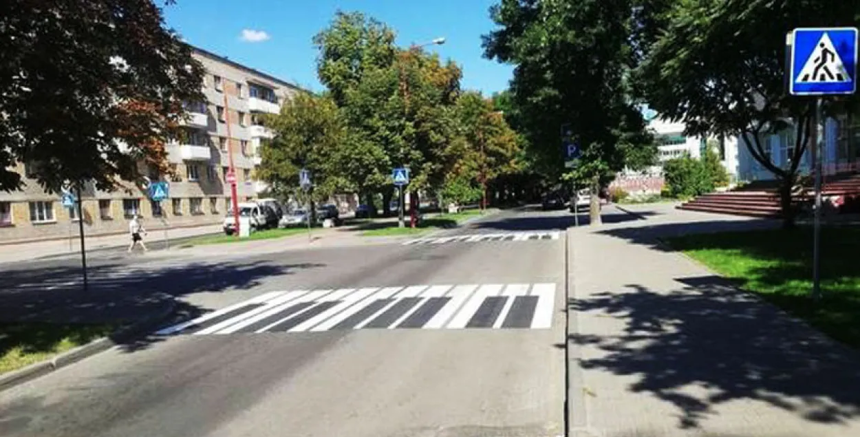 Фотафакт: Пешаходны пераход у Брэсце — не “зебра”, а фартэпіяна