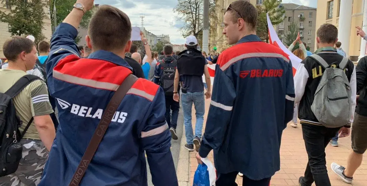 В провластном — бонусы, в независимом — защита: зачем рабочим нужен профсоюз