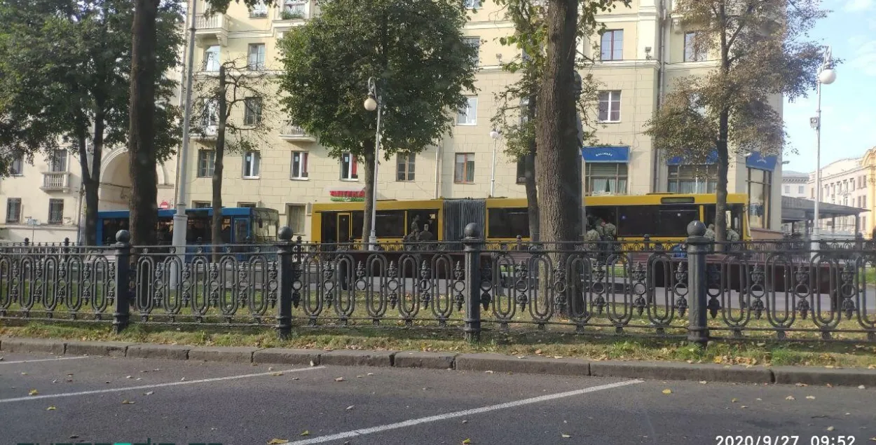 Аўтобусы з сілавікамі ў цэнтры Мінска / Еўрарадыё