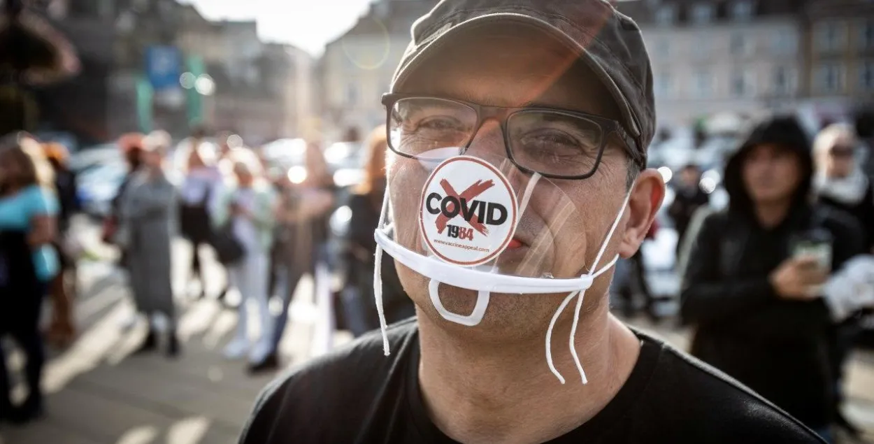 Вся Польша в красной зоне: введены новые правила безопасности из-за COVID-19