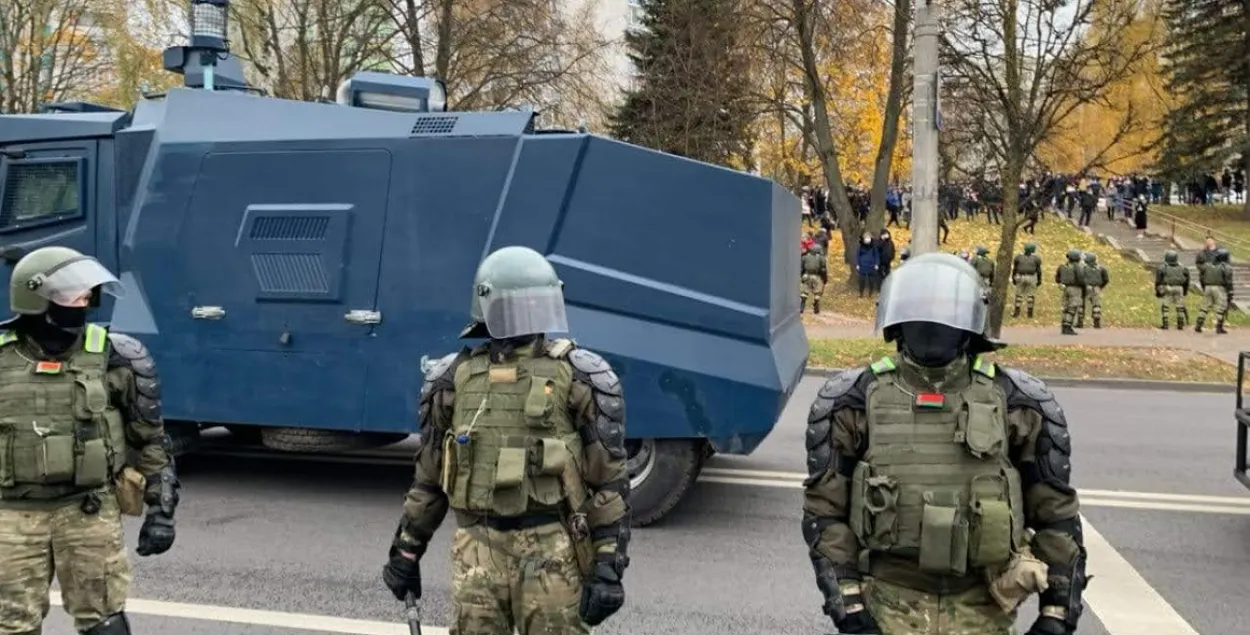 Изоляция + дискредитация: в армии придумали, как перевоспитывать протестующих?