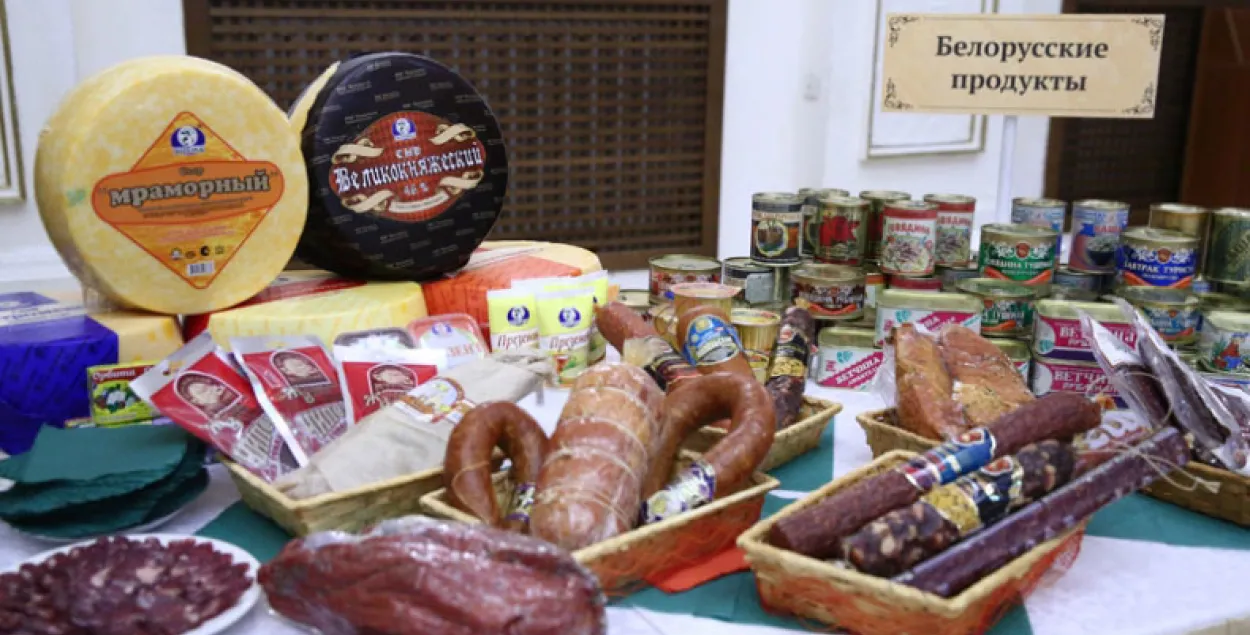 79% расіян — за тое, каб спыняць увоз "беларускіх" крэветак і ананасаў