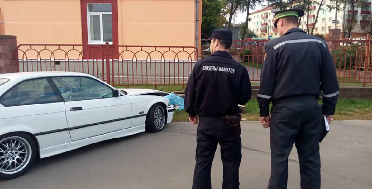 У Мінску на прыпынку БМВ збіў мужчыну (фота)