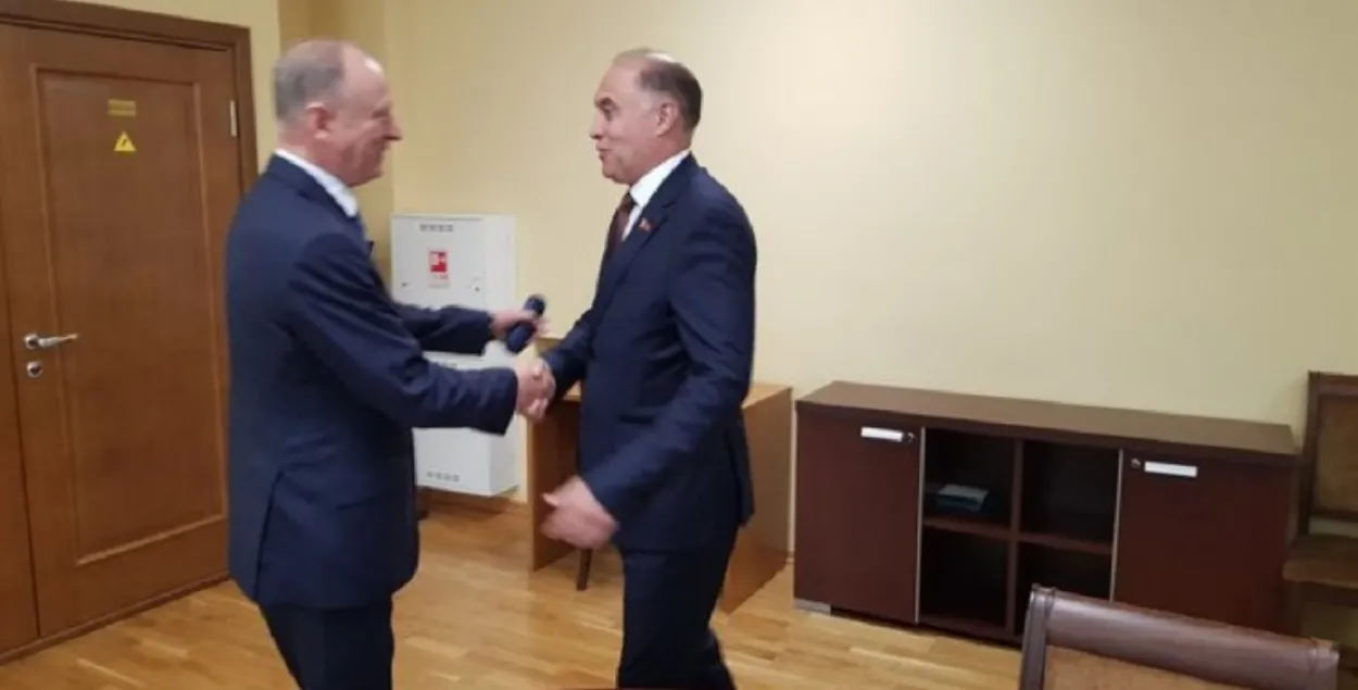 "Дружеская встреча": Николай Патрушев и Александр Вольфович / scrf.gov.ru