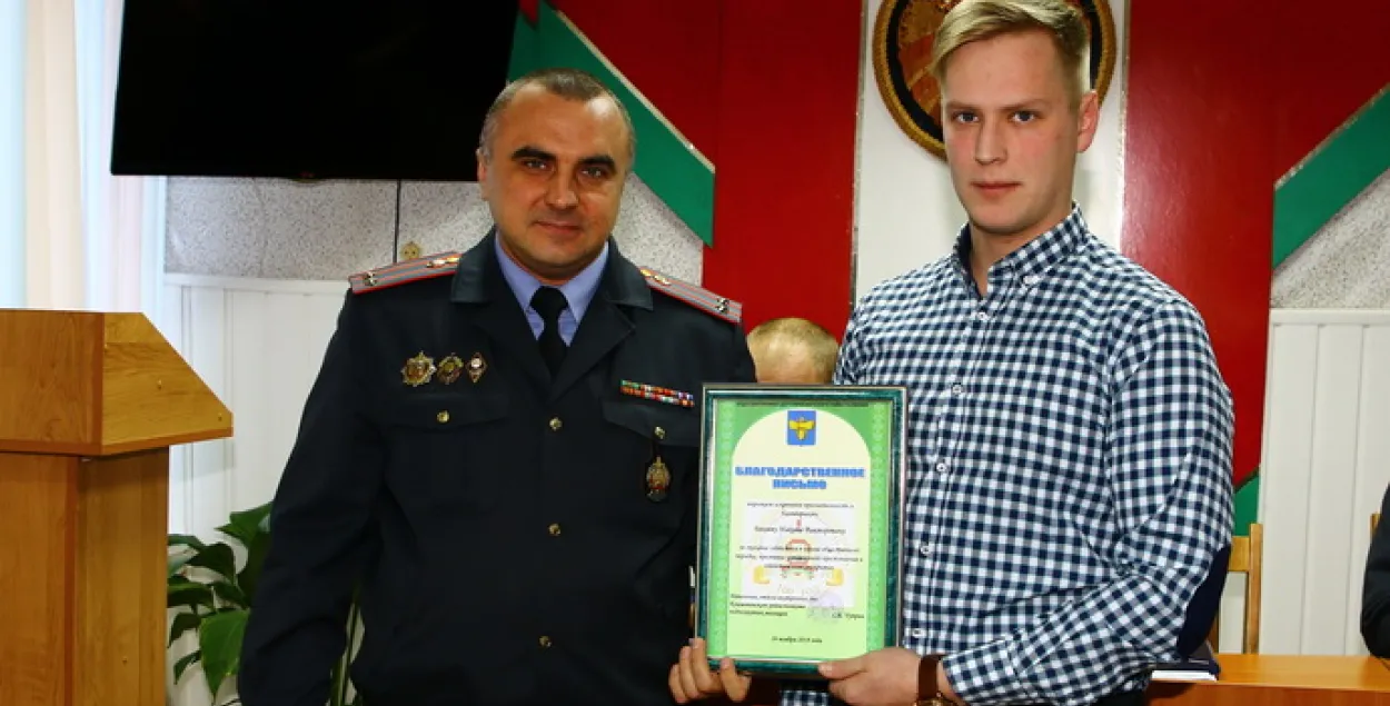Прадавец у Клімавіцкім раёне адзін справіўся з трыма рабаўнікамі