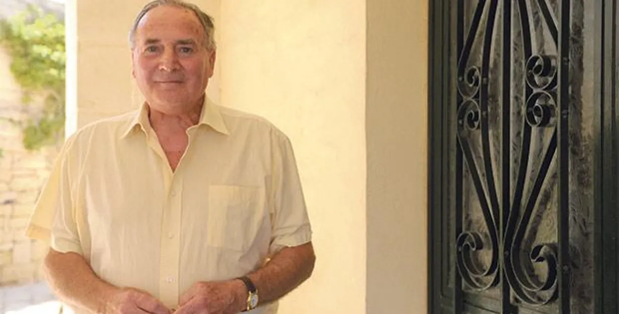 78-гадовы былы рэгбіст адбіўся ад рабаўнікоў дзякуючы кубку з гарбатай