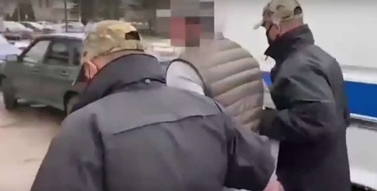 Один из задержанных / Скриншот с видео