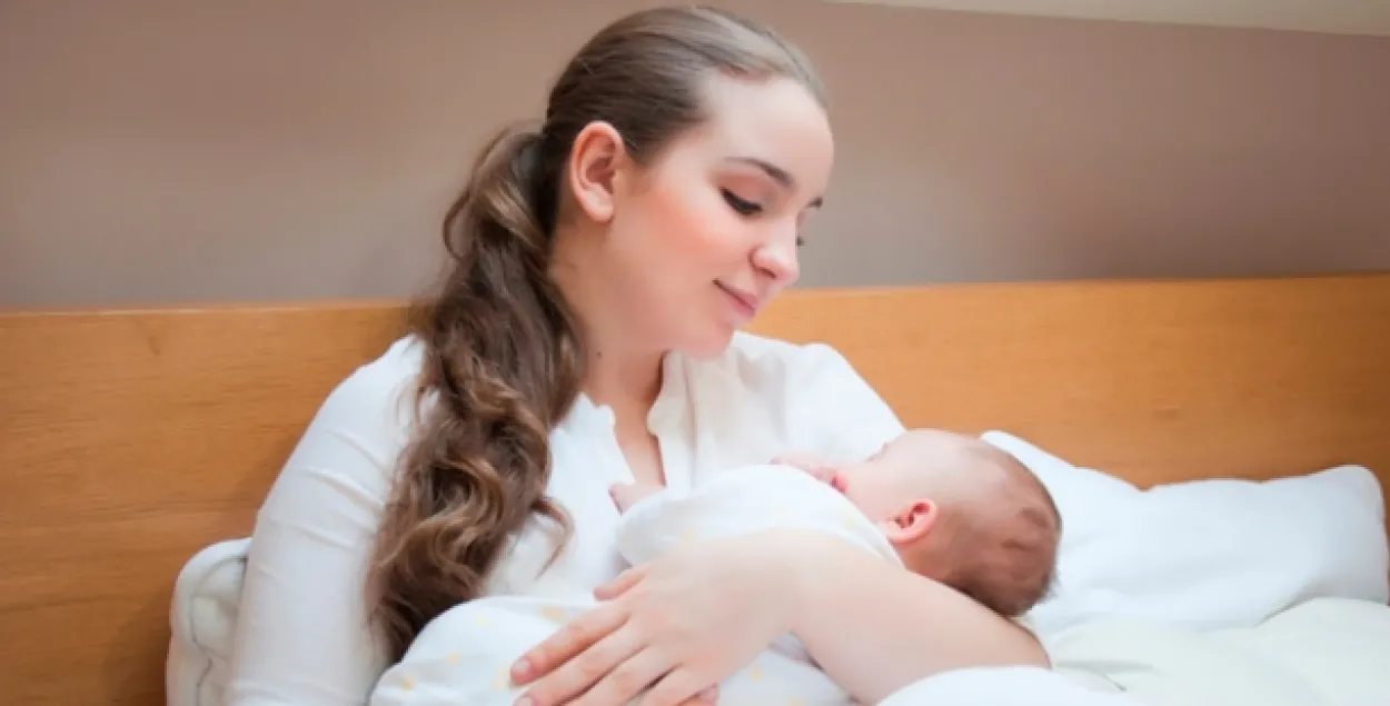 Штогод 100-150 жанчын у Беларусі нараджаюць па-за радзільняй