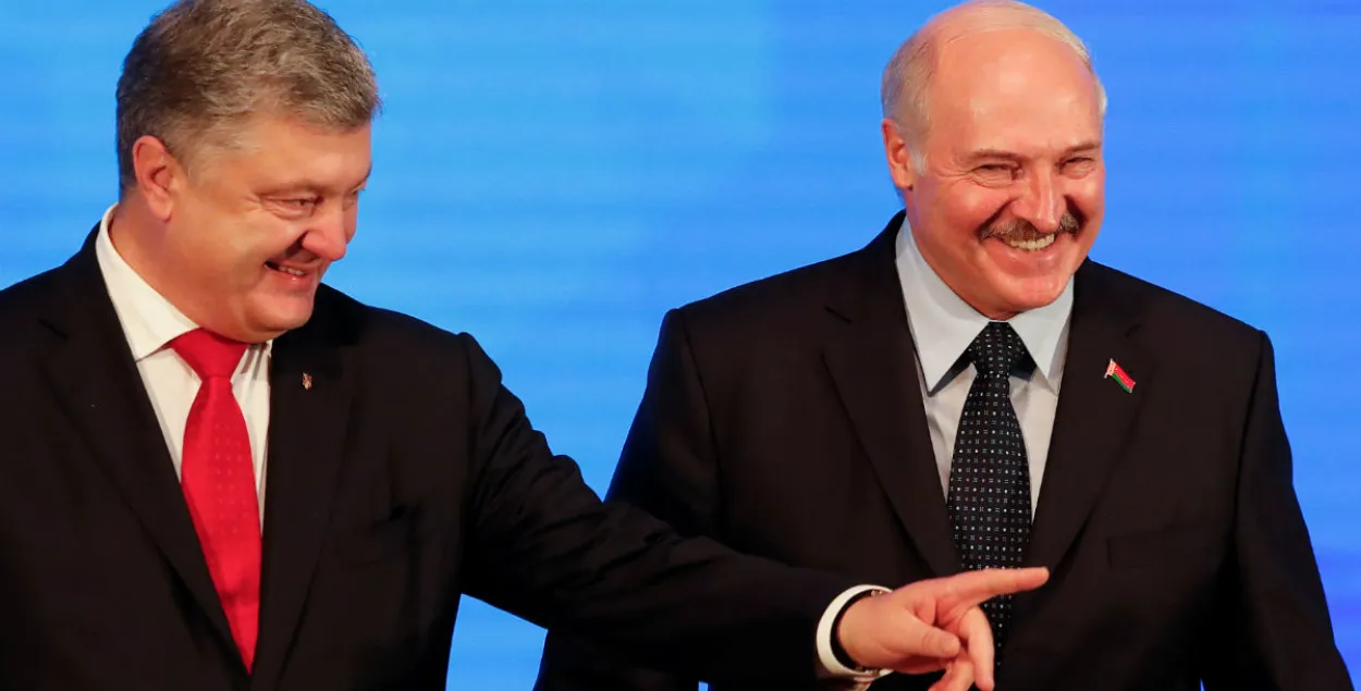 Петр Порошенко и Александр Лукашенко / Reuters