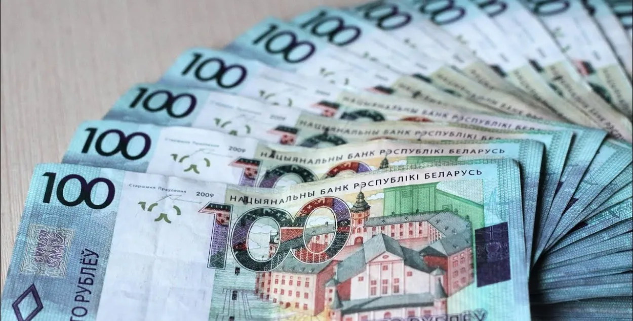 За год у Беларусі прыкметна павялічылася доля наяўных грошай у абароце / Фота з сацсетак