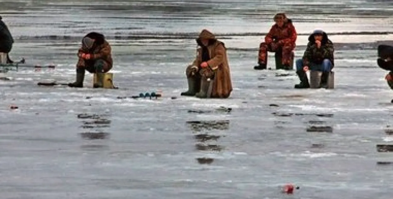 На Мінскім моры каля 50 рыбакоў апынуліся адрэзанымі ад берага