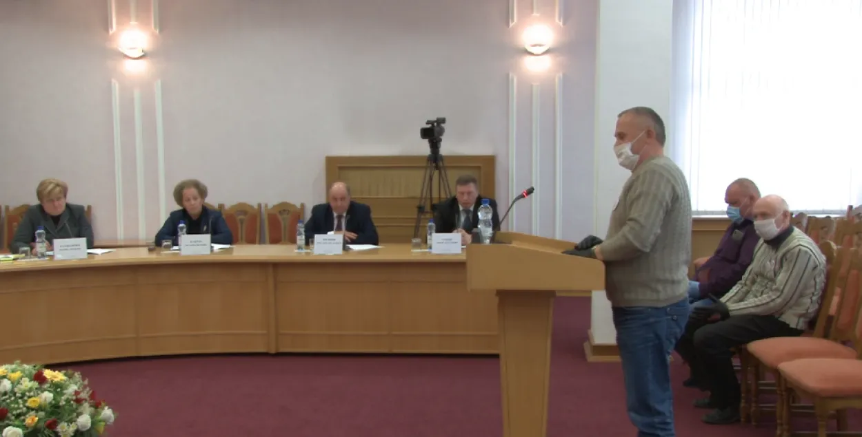 Салянік — ЦВК: Спыніце нагнятаць абстаноўку, вы не ўяўляеце, як бурліць народ