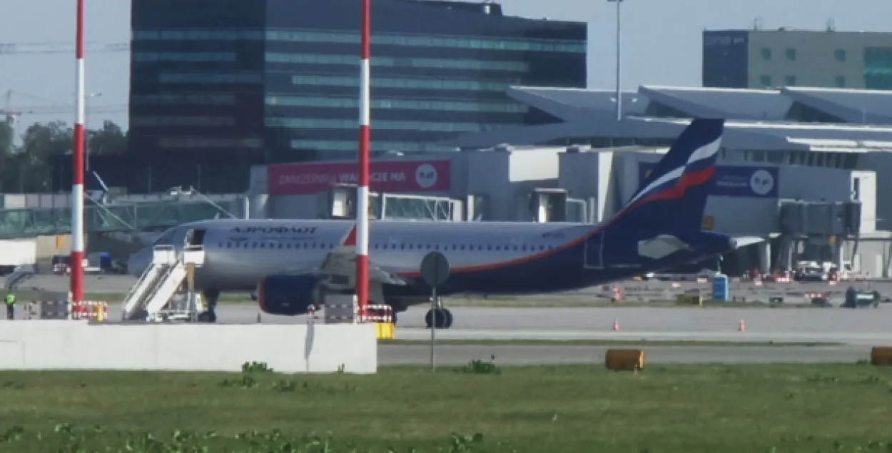 У Варшаве лайнер "Аэрафлота" са 100 пасажырамі сутыкнуўся з польскім самалётам