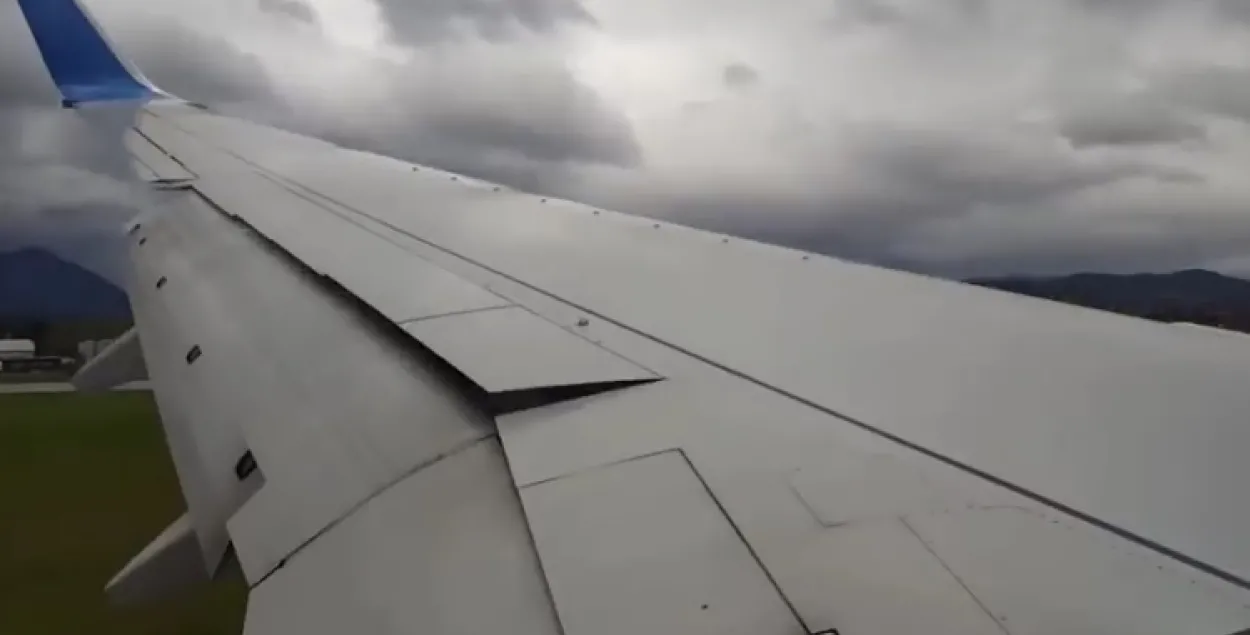 У Аўстрыі Boeing польскай авіякампаніі ледзь не разбіўся падчас пасадкі (відэа)