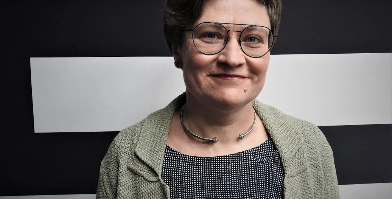Вместо подушки — бутылки с водой: Ольга Шпарага рассказала о сутках на Окрестина