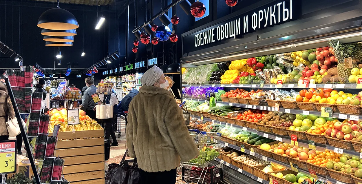 "Санкцыёнку" купіць можна. Прынамсі, пакуль што / Еўрарадыё