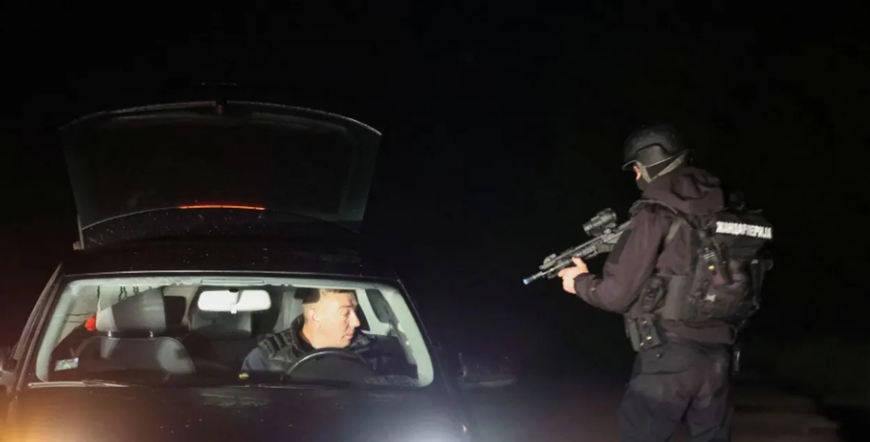 К поиску стрелка привлекли спецподразделения и жандармерию / Reuters