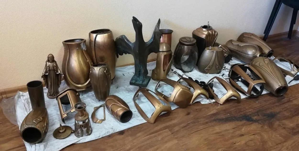 Мінчук паўгода абкрадаў могілкі, каб было на што выпіць