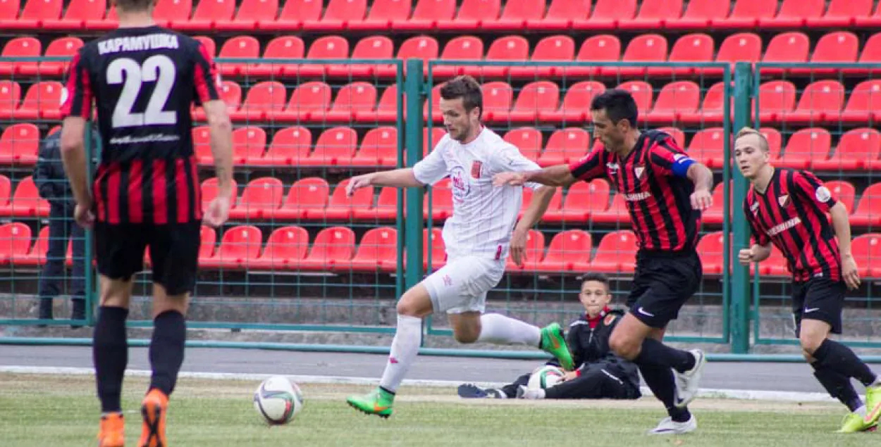 "Белшына" разграміла "Славію" 