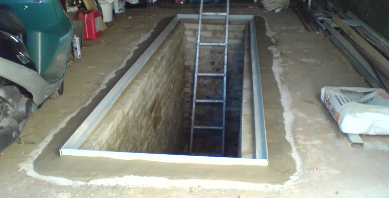 У Маладзечне мужчына правісеў у гаражы ўніз галавой амаль два дні