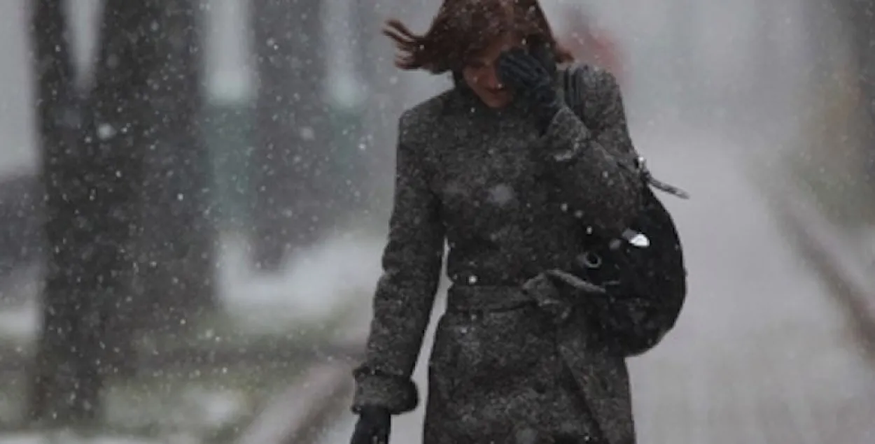 На панядзелак прагназуюць снег, дождж і галалёдзіцу