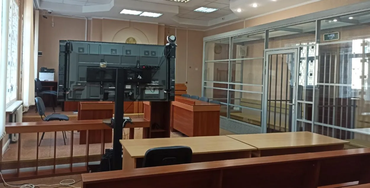 Тот самый телевизор, на экране которого Тихановского видел только судья / TUT.by​