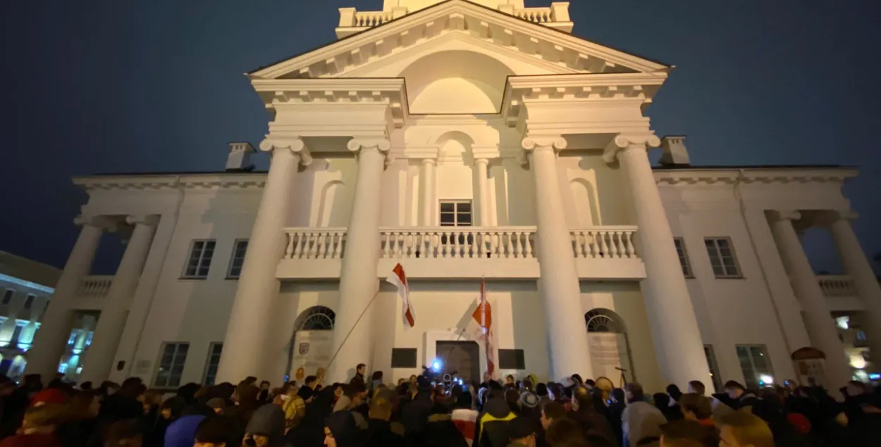 Люди у ратуши / Роман Протасевич, Еврорадио
