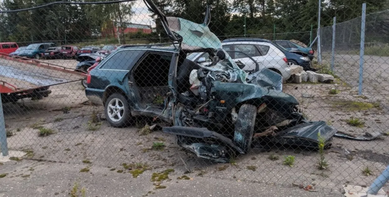 У Літве загінулі беларусы, якія на Audi перавозілі кантрабандныя цыгарэты