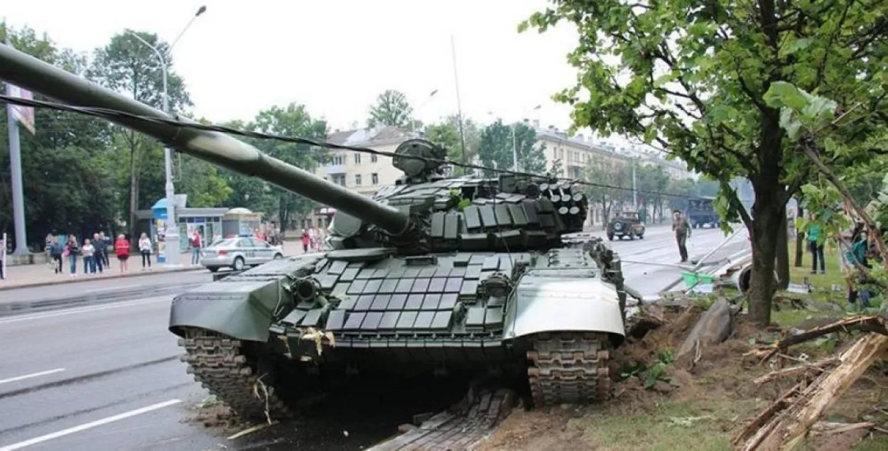 Міністр абароны — Канапацкай: Выносіць парад за горад — дорага і непатрыятычна