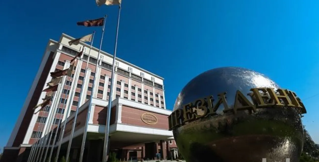 Перамовы прадстаўнікоў ТКГ па ўрэгуляванні сітуацыі на Данбасе праходзілі ў &quot;Прэзідэнт-гатэлі&quot; / sb.by​