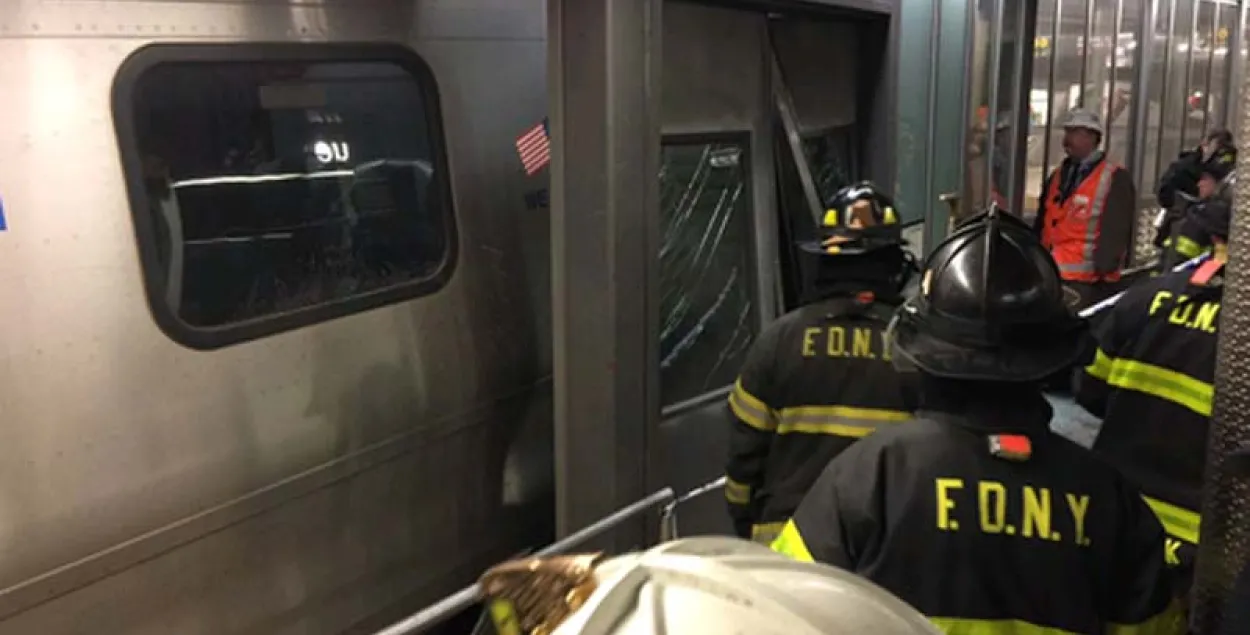 У Брукліне сышоў з рэек пасажырскі цягнік, пацярпелі 76 чалавек