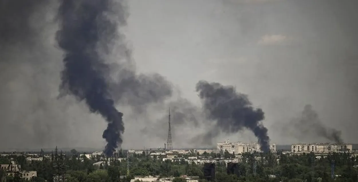 Позиционные бои и заявление Зеленского о бойцах "Азова" — 104-е утро войны