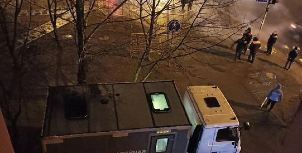 У мінскім Уруччы ўначы прарвала цеплатрасу