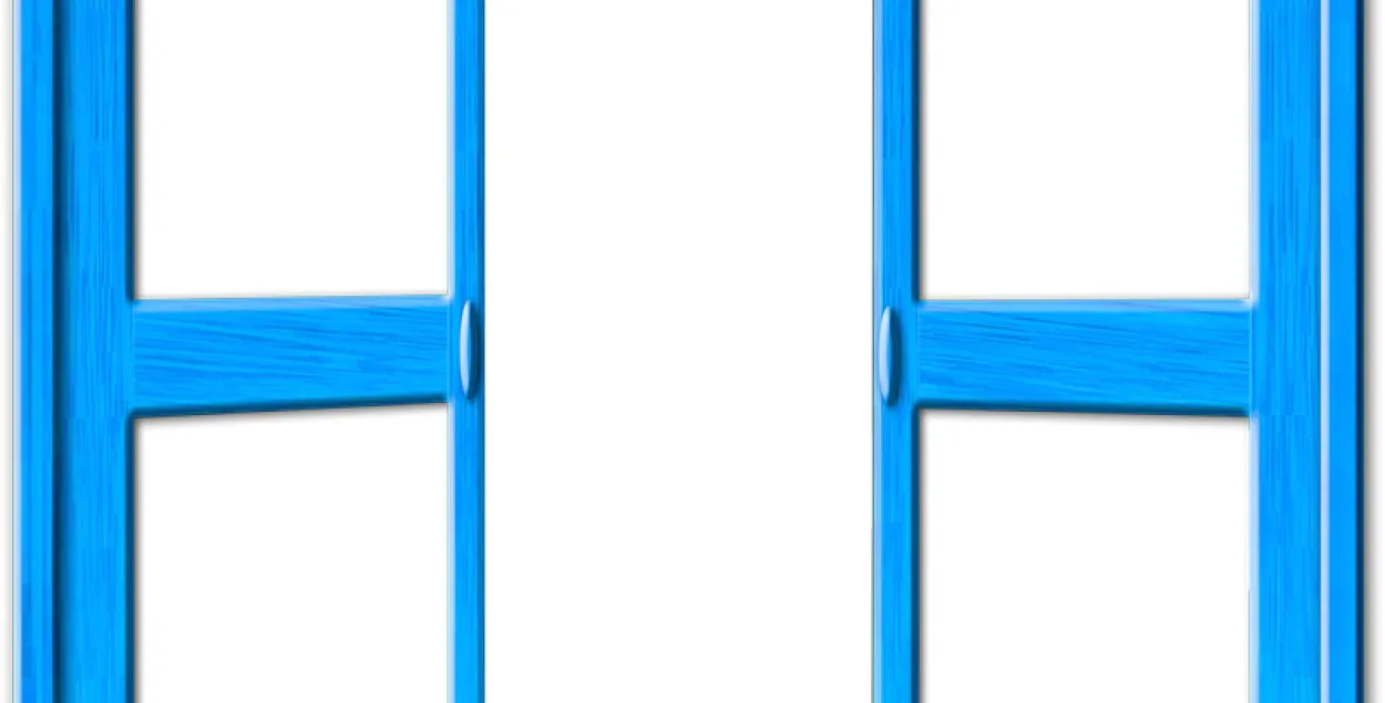 У Баранавічах мужчына вываліўся з акна чацвёртага паверха