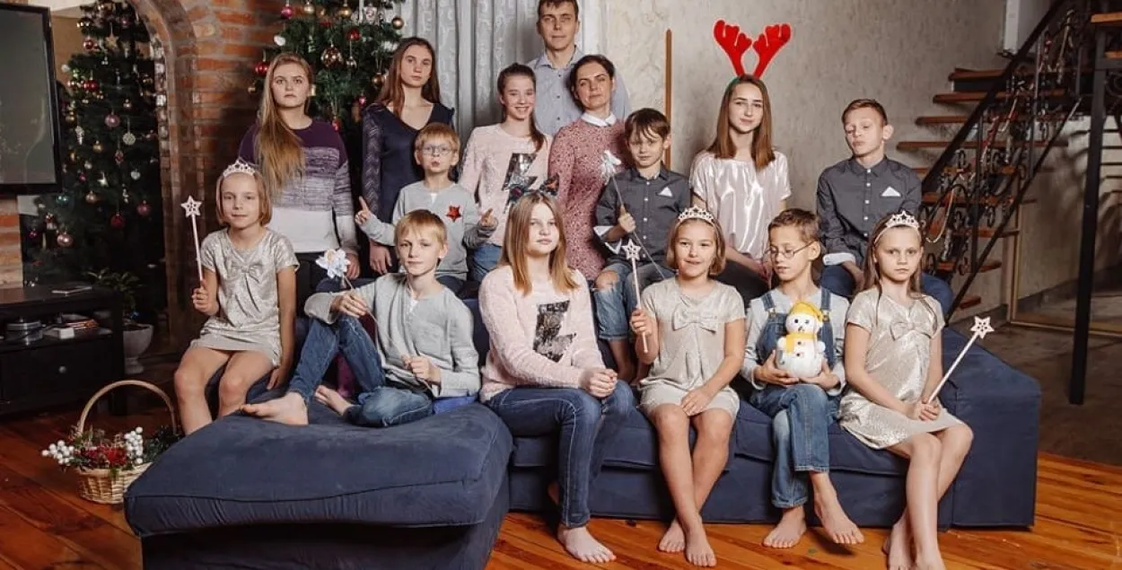 Вікторыя Анохава-Жураўлёва з сям'ёй / фота з сацсетак