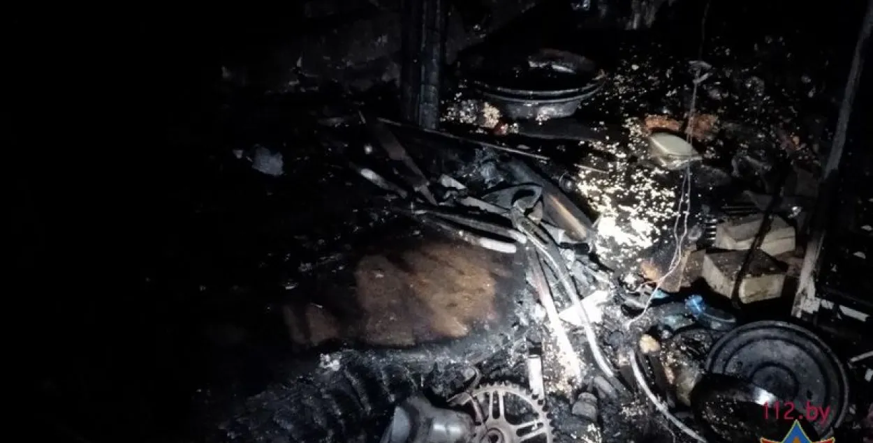 У Вілейцы з-за пажару ў доме эвакуявалі 34 чалавекі (фота)