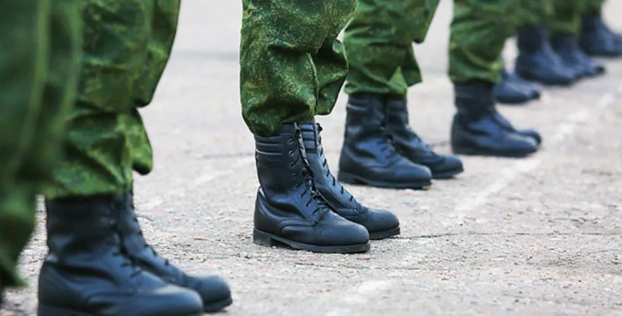 В Беларуси началась отправка срочников и резервистов на службу