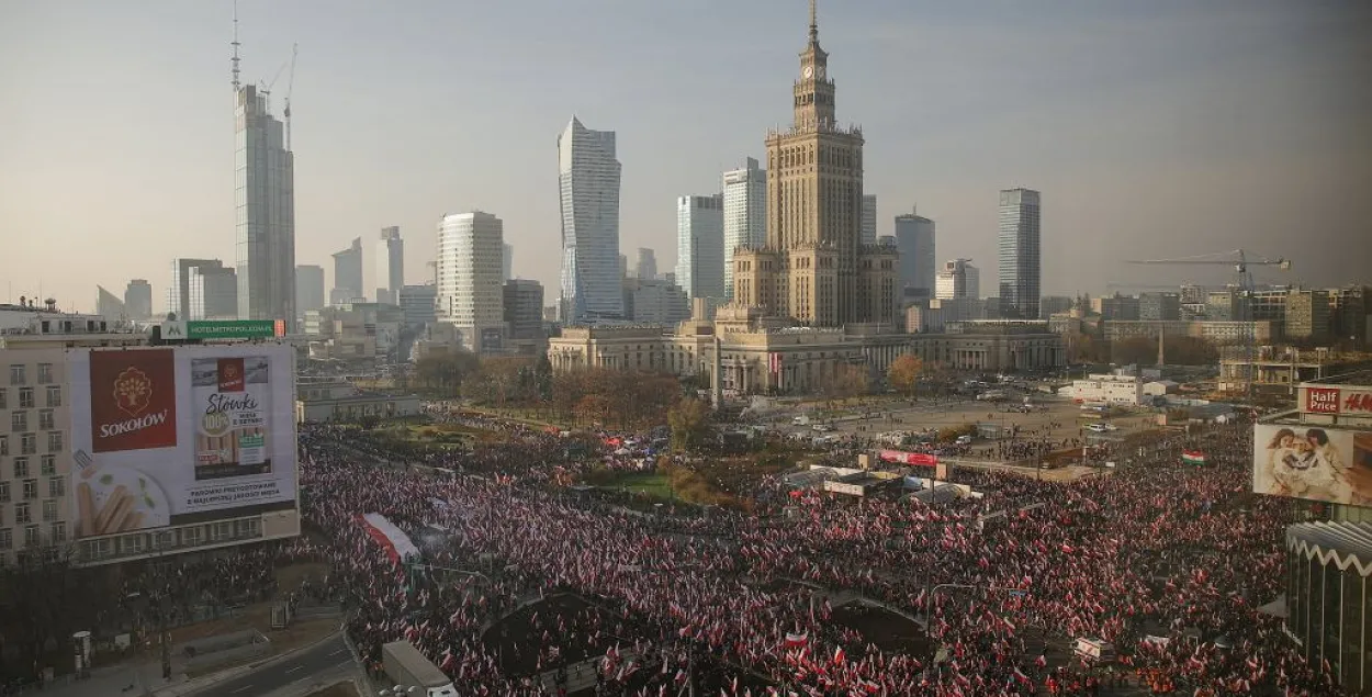 Марш ультраправых у Варшаве 11 лістапада 2021 года / Agencja Wyborcza.pl