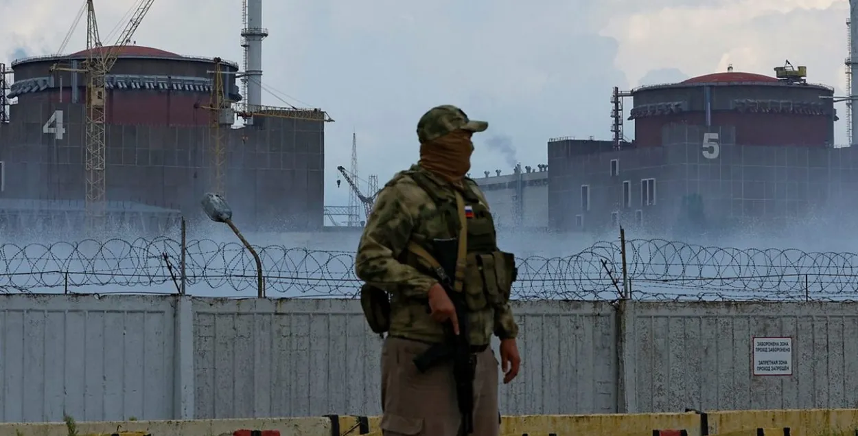 Российский военный на Запорожской АЭС / Reuters